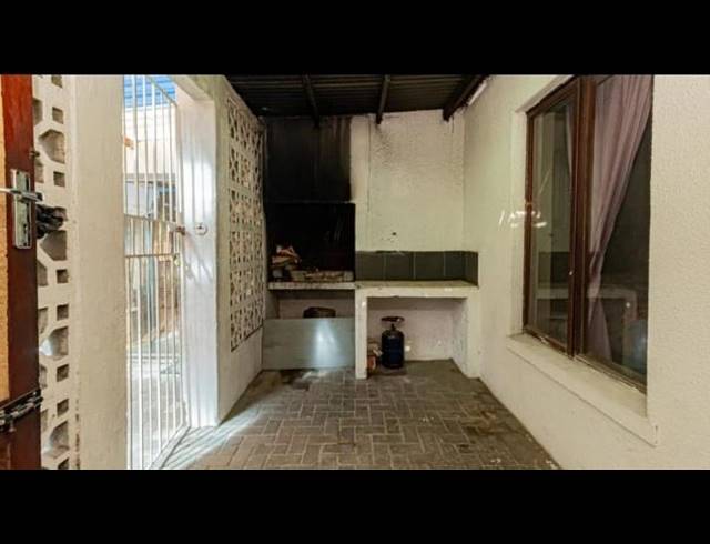 3 BEDROOM HOUSE FOR SALE IN CLAIREWOOD